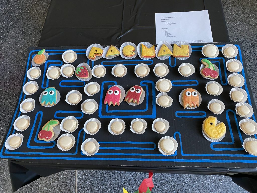 pacman themed cupcakes